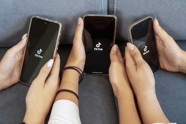 TikTok视频管理页面截图